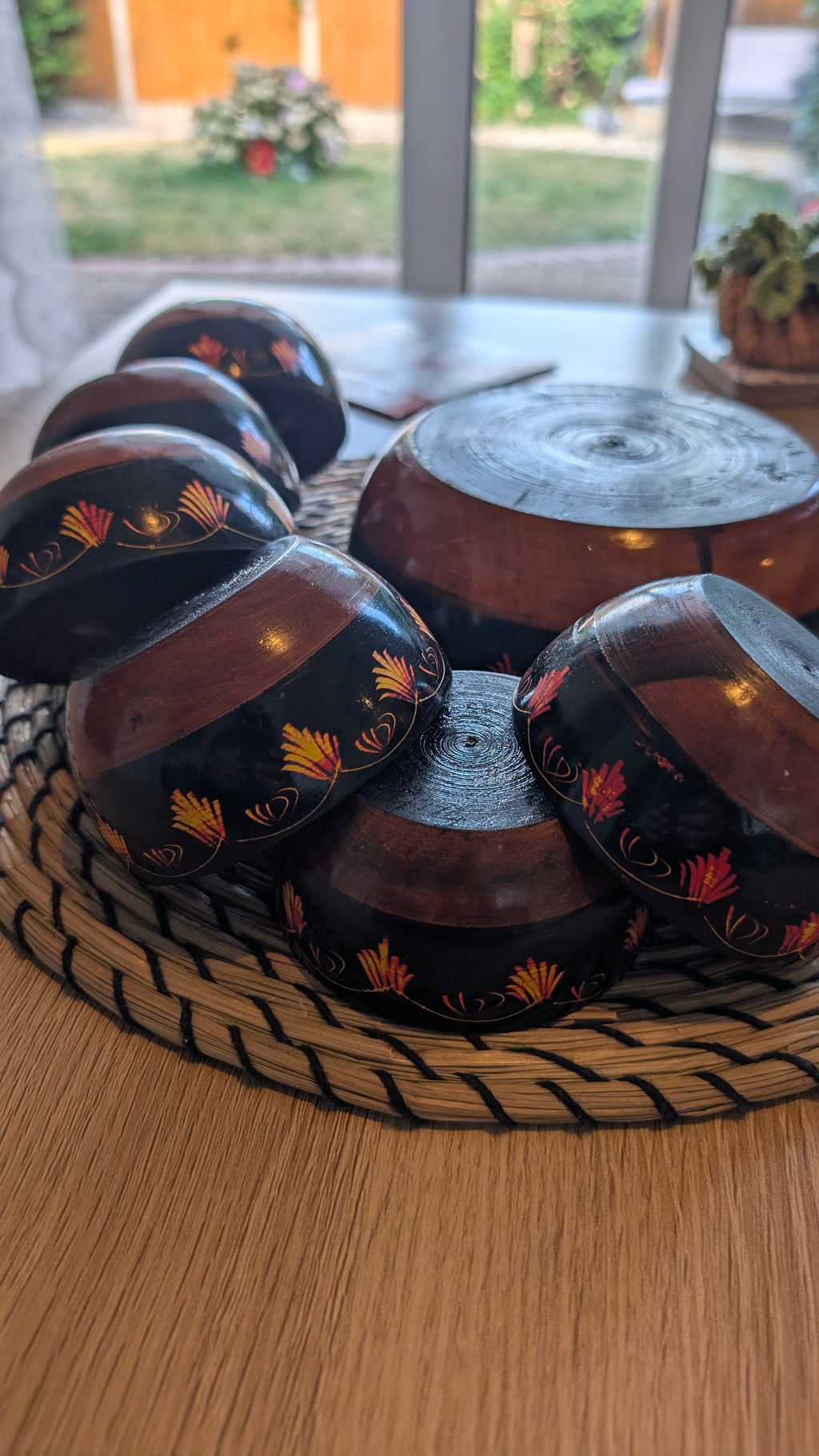 Handmade Wooden Bowl Set of 7 – Lacquer Art Serving Bowls (1 Large & 6 Small)