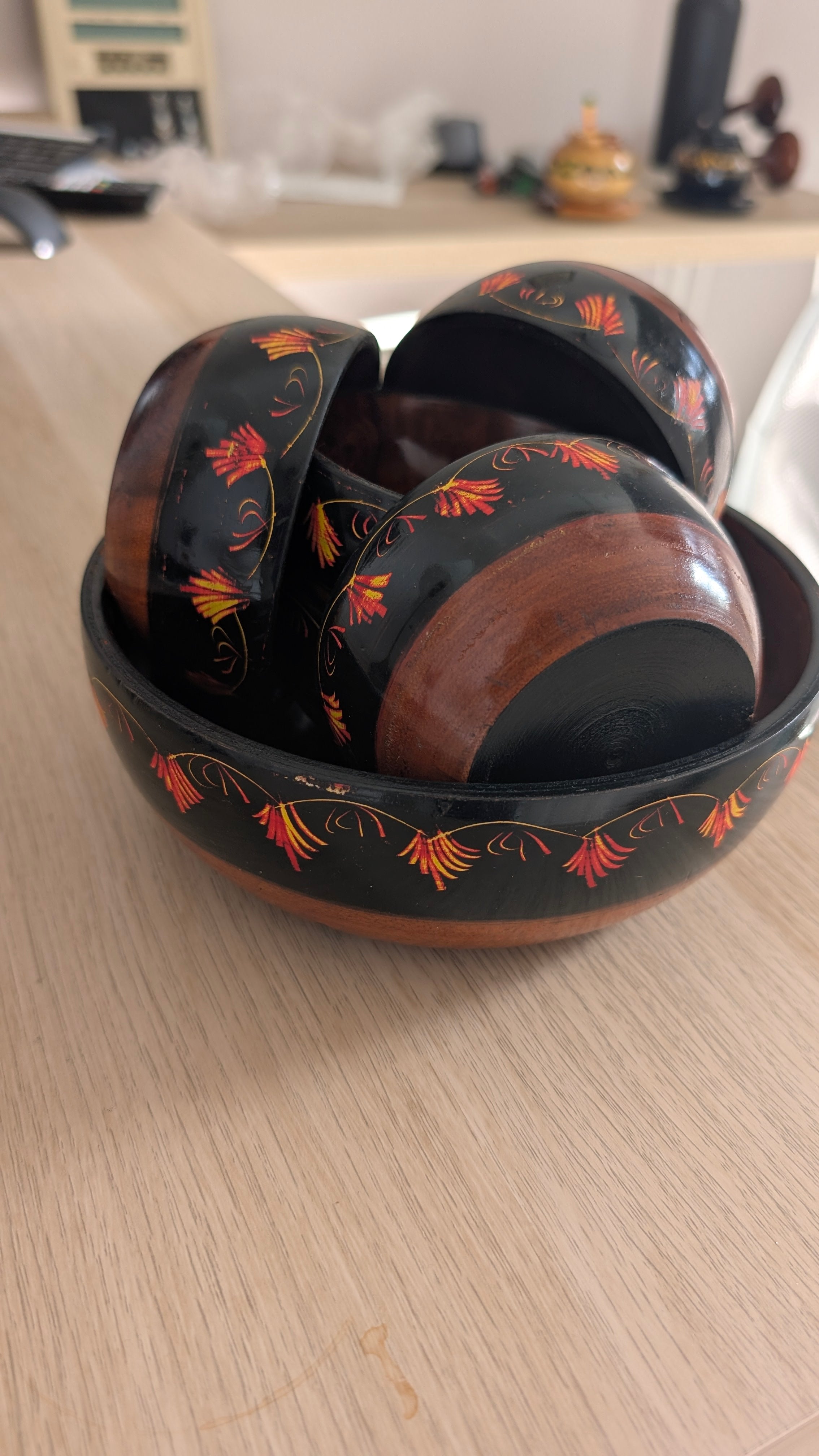 Handmade Wooden Bowl Set of 7 – Lacquer Art Serving Bowls (1 Large & 6 Small)