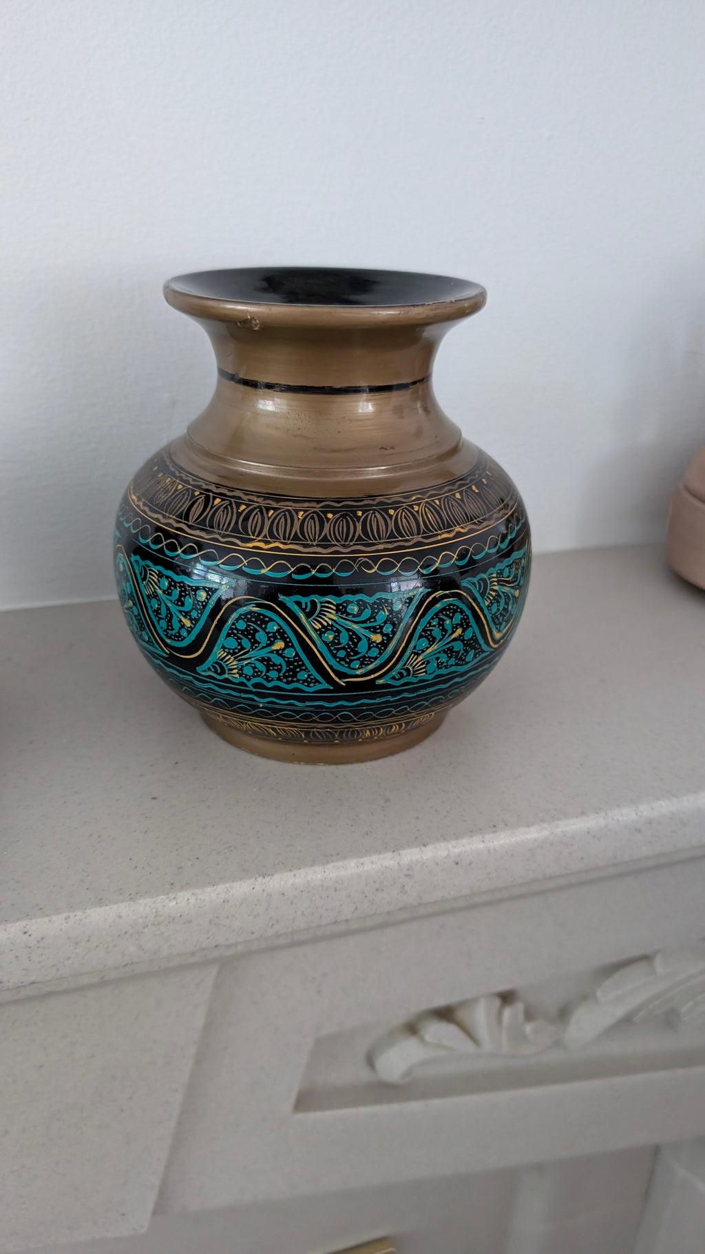 Hand-Turned Silanwali Wooden Vase Set (3-Piece) – Traditional Lacquer