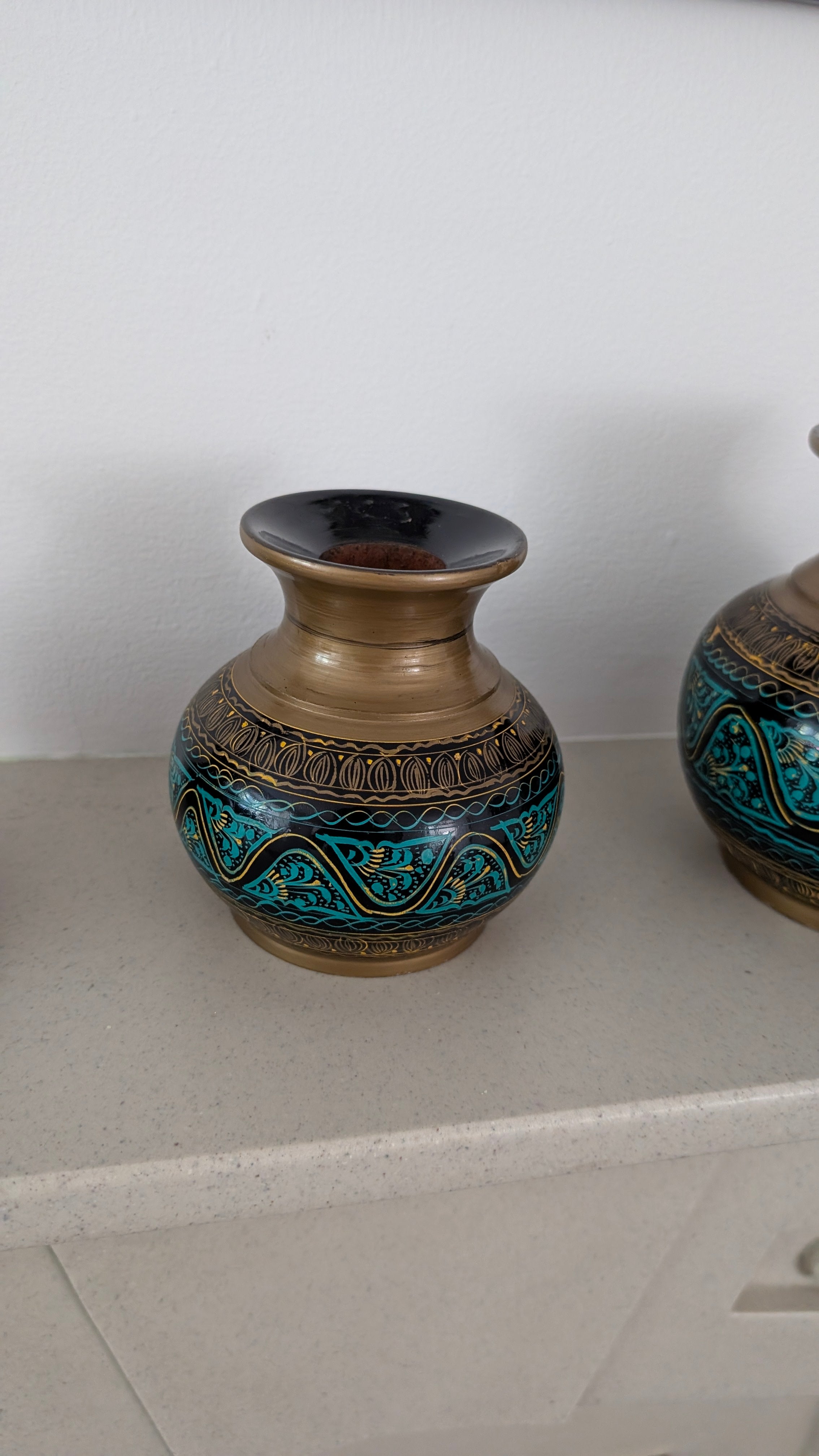 Hand-Turned Silanwali Wooden Vase Set (3-Piece) – Traditional Lacquer