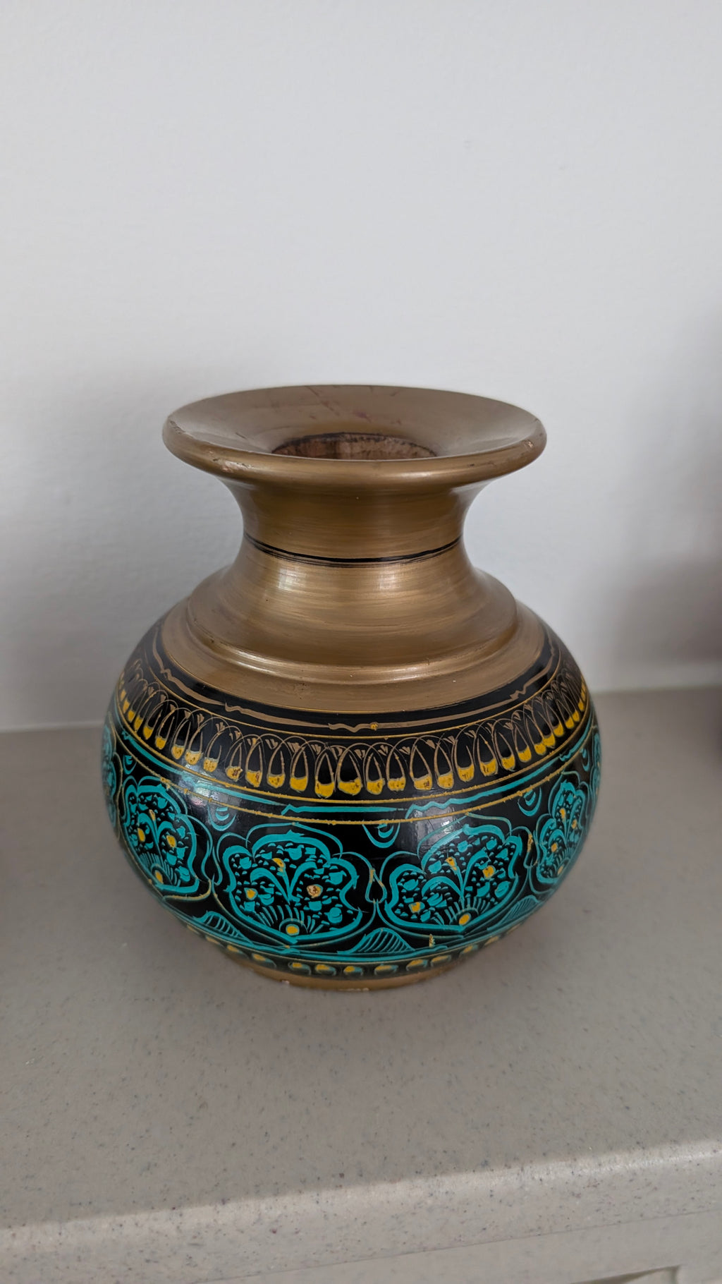 Hand-Turned Silanwali Wooden Vase Set (3-Piece) - Gold top