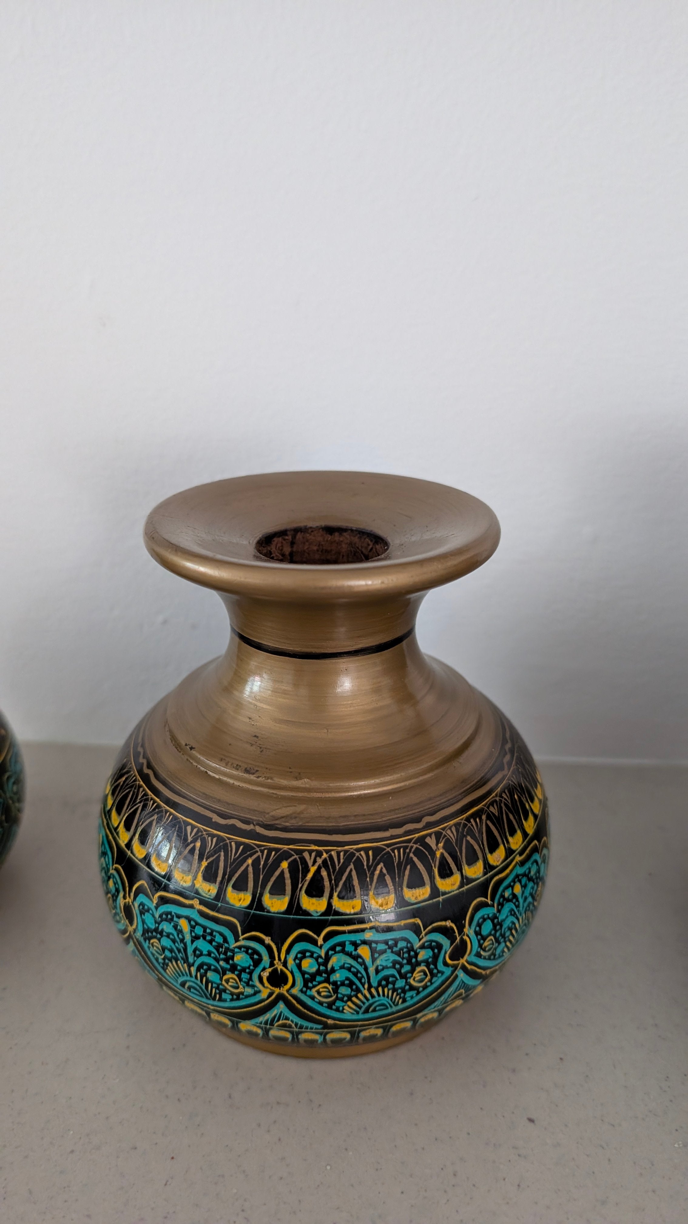 Hand-Turned Silanwali Wooden Vase Set (3-Piece) - Gold top